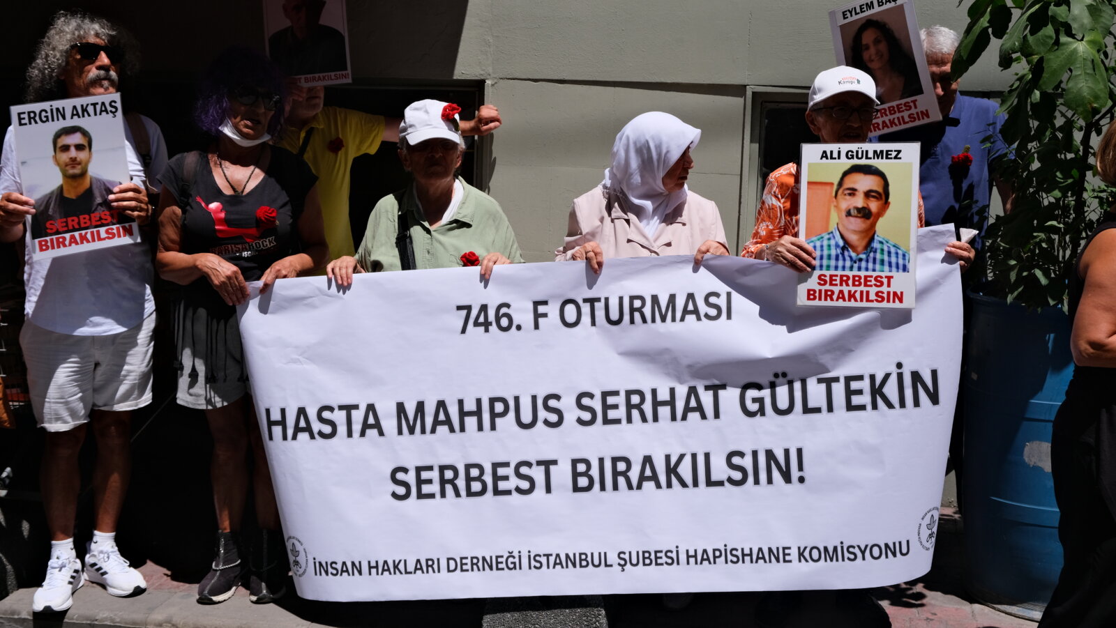 F Oturması